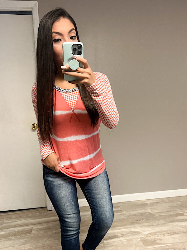 *New* A hint of leopard top