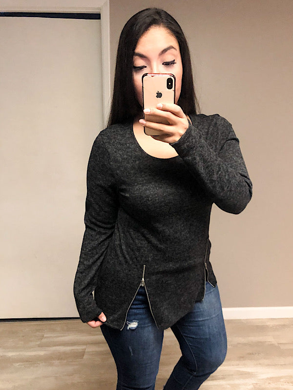 *New* Black Side Zipper Top
