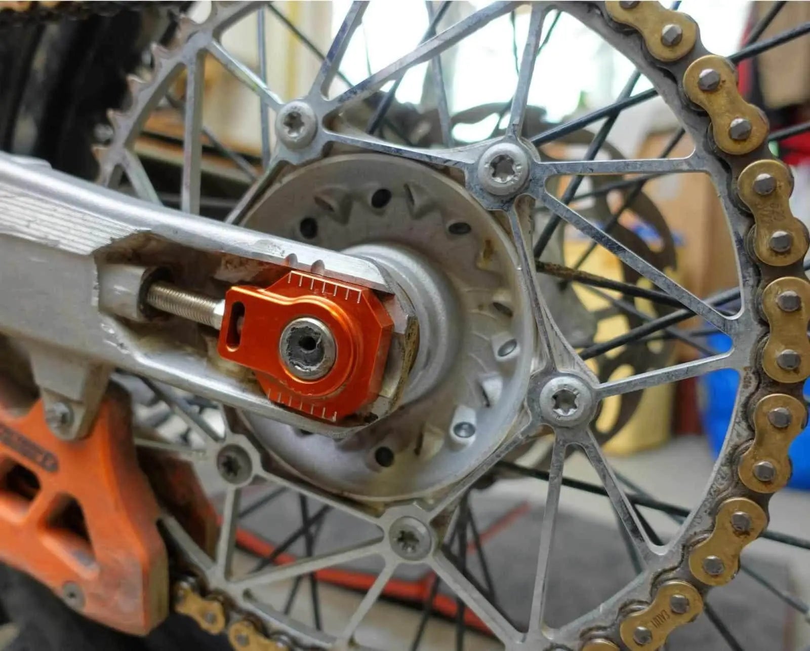 Axle Block chain tensioner KTM & Husky