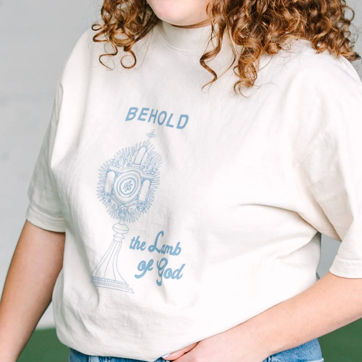 "Behold the Lamb of God" / Heavy-Weight T-Shirt