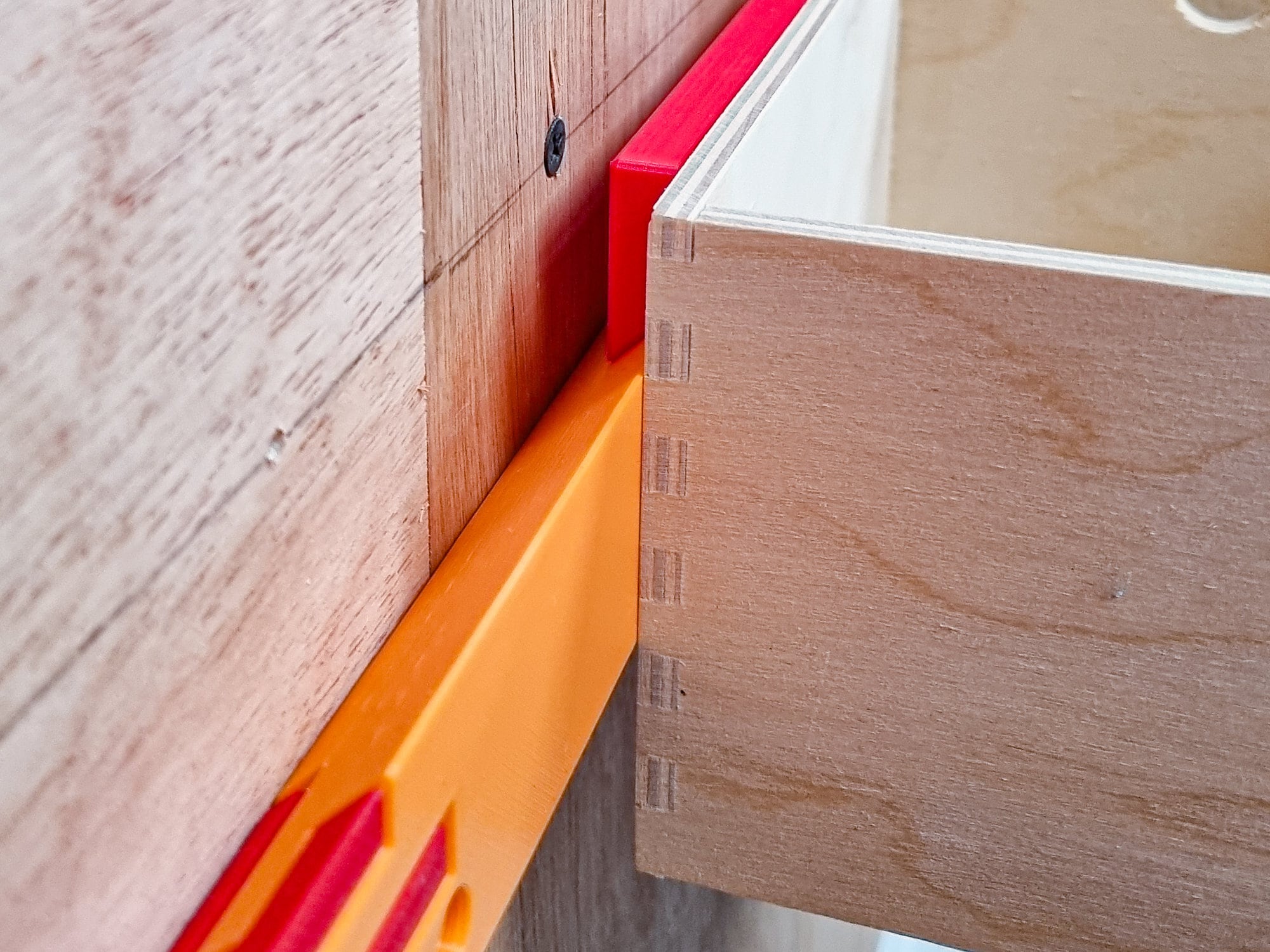 French Cleat Strips / Wedge Strips - 25 cm, Total Length: 1 or 2 meters (3d-printed) - Wall Mounting System