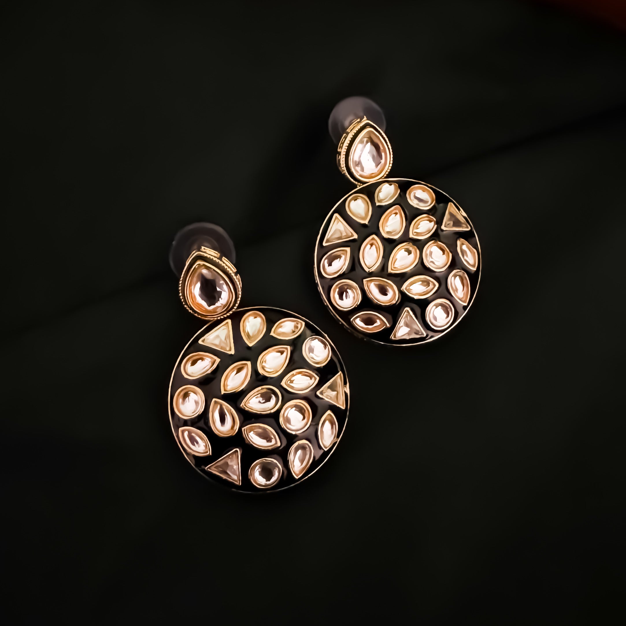 Advita Vilandi Kundan Necklace Set