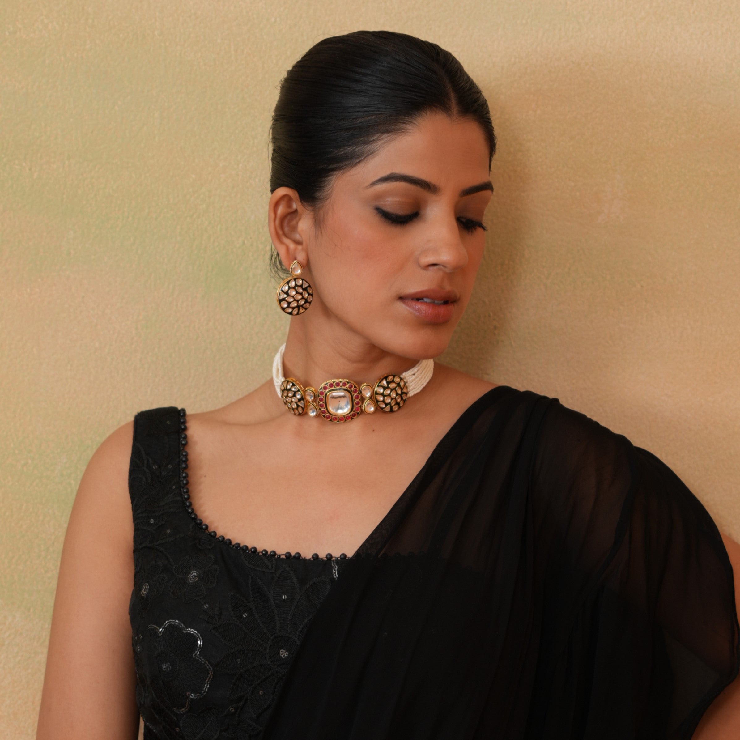 Advita Vilandi Kundan Necklace Set