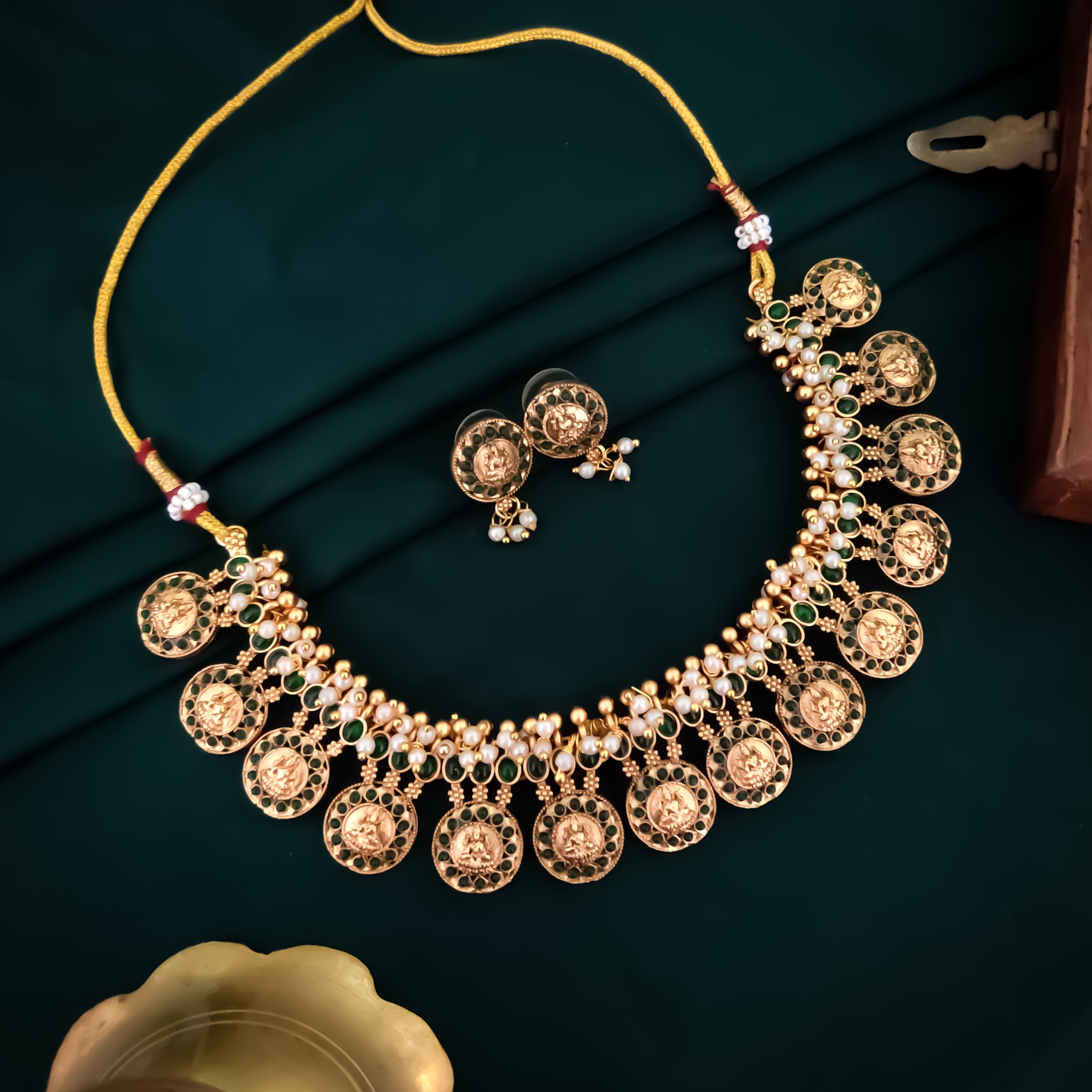 Alankrita Pearl Necklace Set - Golden